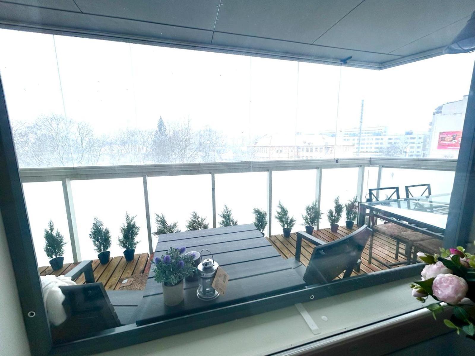 Stella'S Apartment - City Center - Free Secure Parking - Big Sun Terrace - Air Conditioning - Wifi - Tram To The Tallinn Bus Station And Old Town Экстерьер фото
