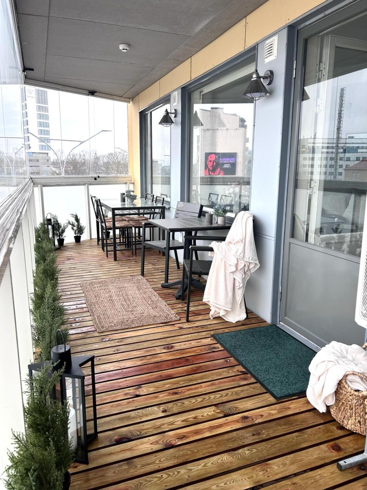 Stella'S Apartment - City Center - Free Secure Parking - Big Sun Terrace - Air Conditioning - Wifi - Tram To The Tallinn Bus Station And Old Town Экстерьер фото