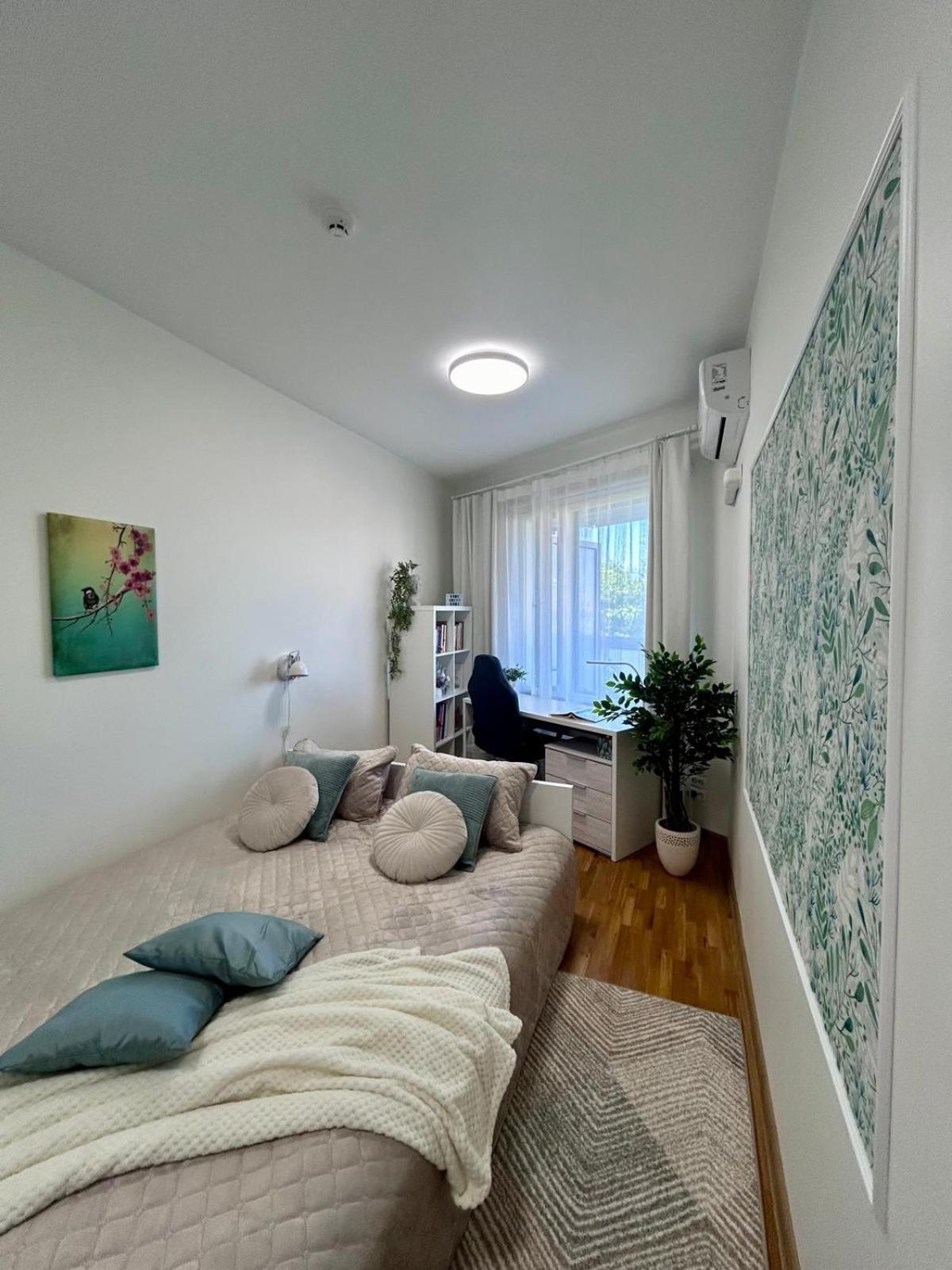 Stella'S Apartment - City Center - Free Secure Parking - Big Sun Terrace - Air Conditioning - Wifi - Tram To The Tallinn Bus Station And Old Town Экстерьер фото